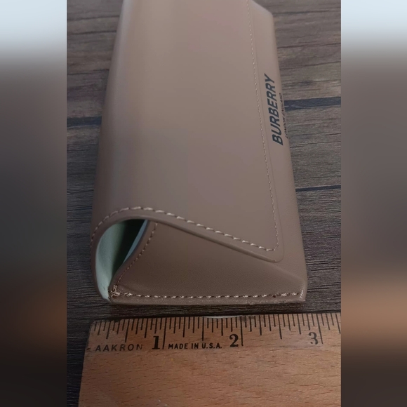 Burberry Tan Leather Laptop Case - Picture 5 of 6